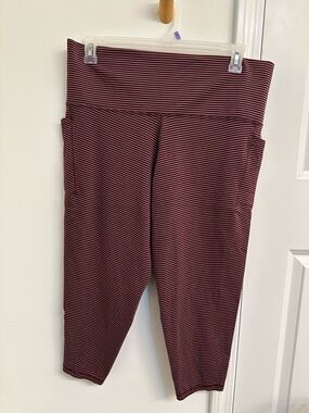 Athleta Burgundy and Pink Salutation Capri Leggings